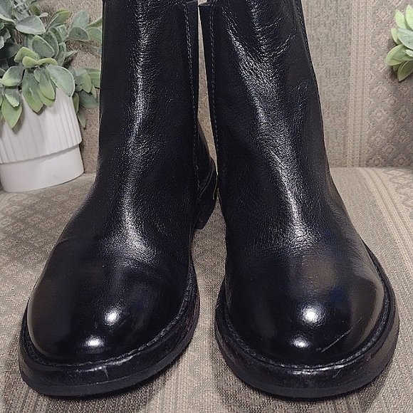 Moma Leather Slip on Ankle Bootie - Picture 13 of 15